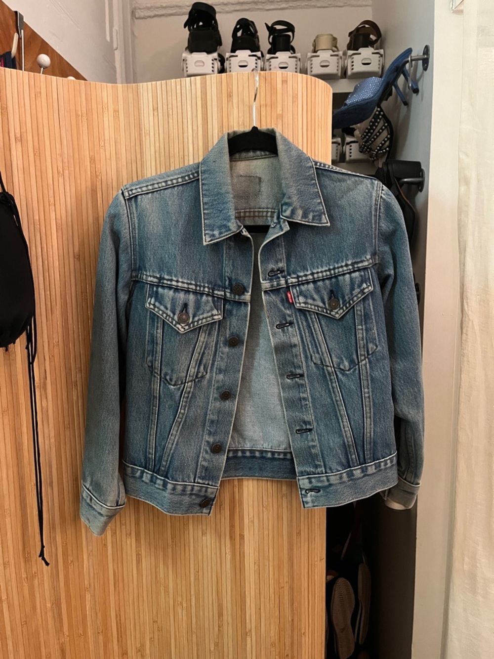 Women's Light Blue Denim Jacket - Classic Trucker Style